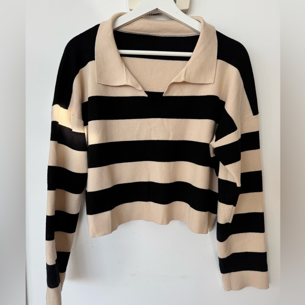 Relaxed top shirt with stripes